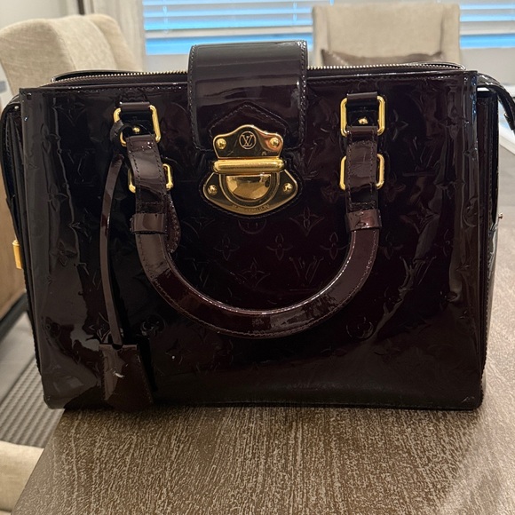 Louis Vuitton Handbags - Louis Vuitton Authentic Burgundy Patent Leather Handbag